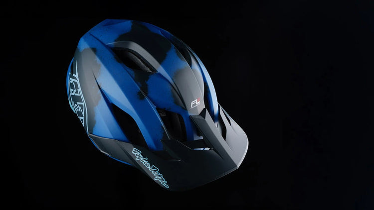 Flowline SE Helmets