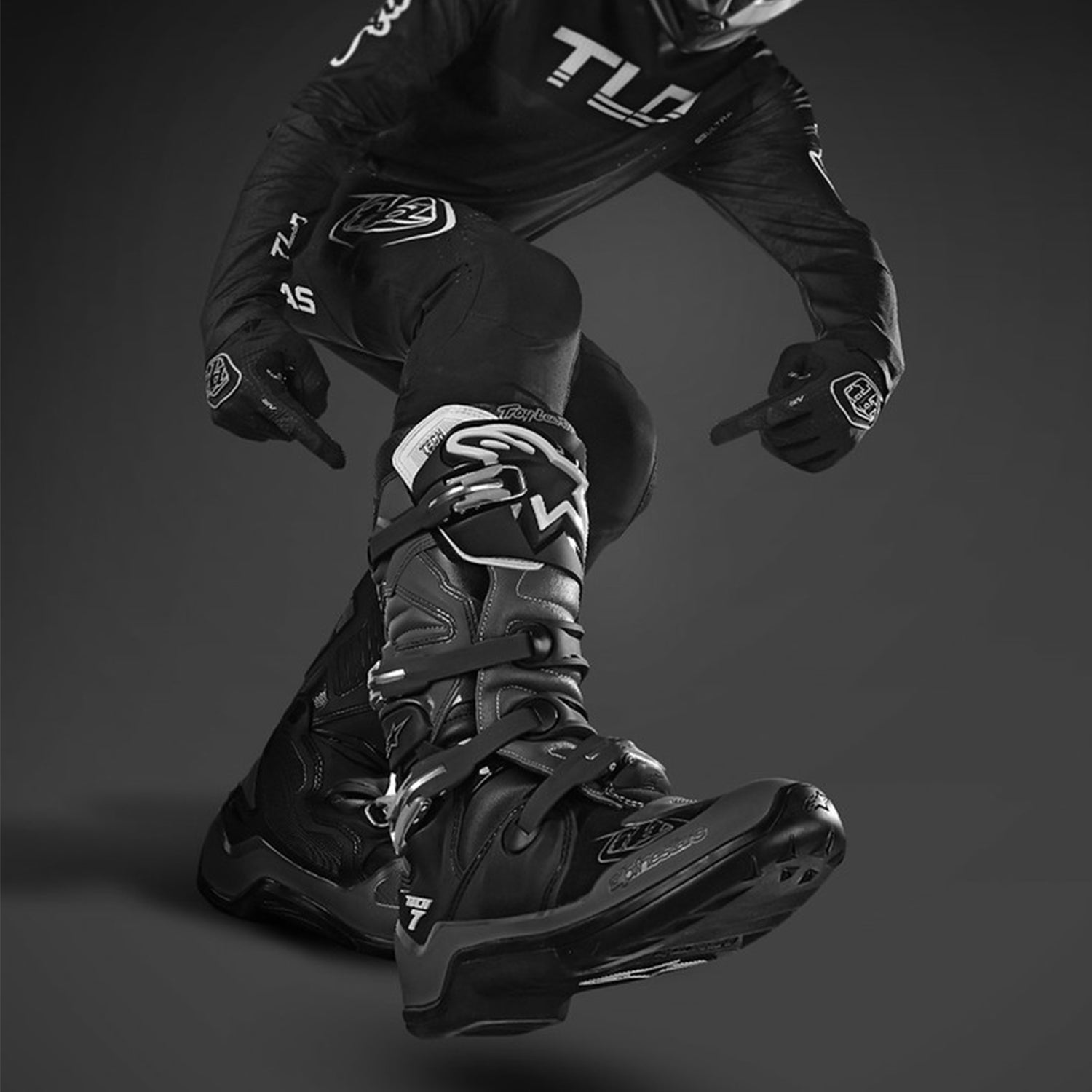 Moto Boots
