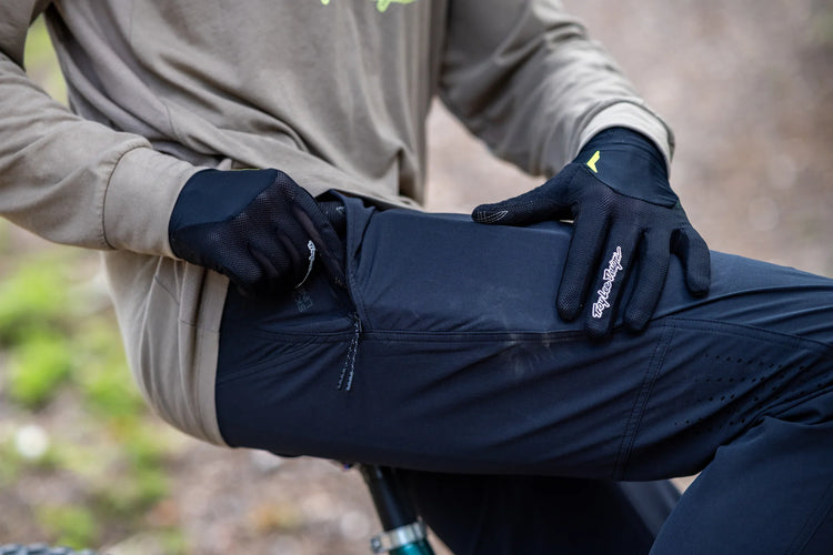 Ace Gloves