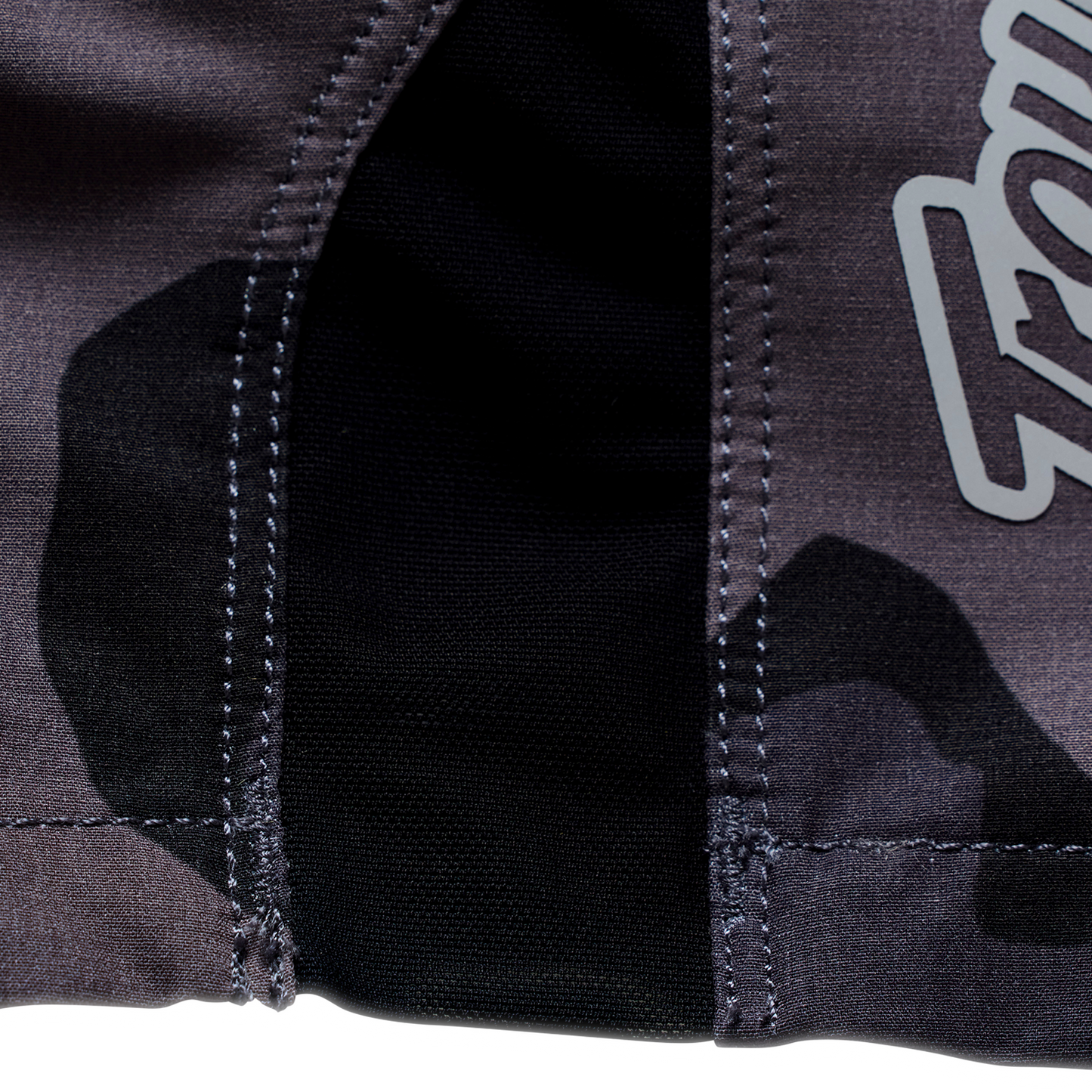 SKYLINE PRO SHORT SHELL FLOW CAMO CARBON