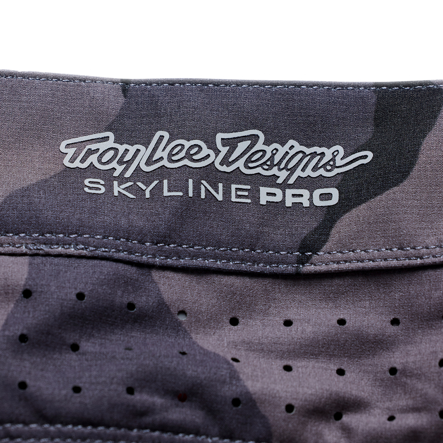 SKYLINE PRO SHORT SHELL FLOW CAMO CARBON
