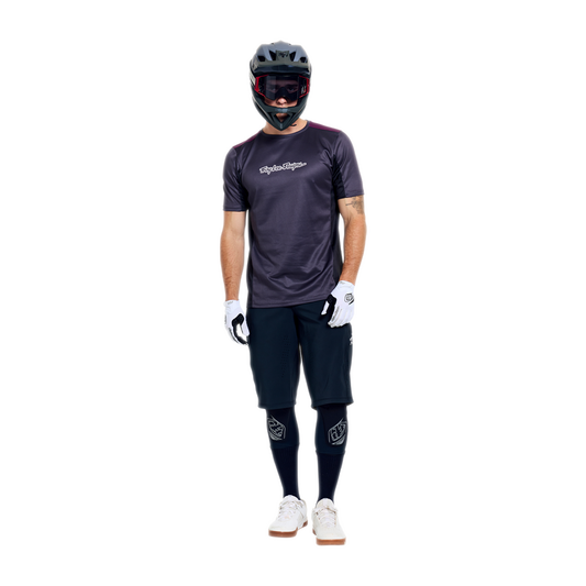 STAGE SHORT SHELL MONO BLACK