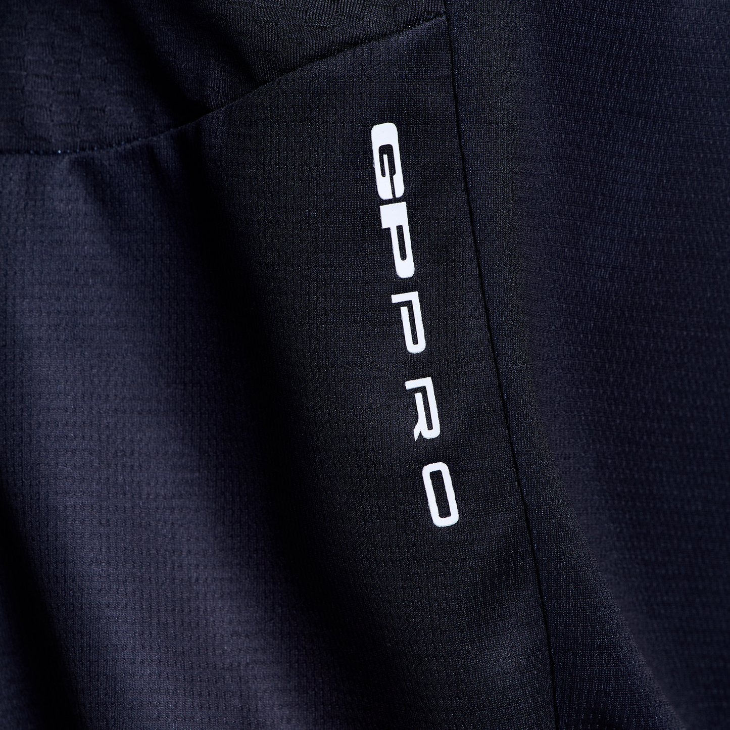 GP PRO JERSEY BADGE BLACK