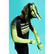 D4 AS POLYACRYLITE HELMET QUALIFER BLACK / YELLOW