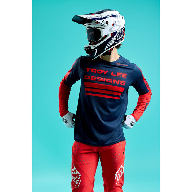 D4 AS POLYACRYLITE HELMET QUALIFER BLUE / WHITE