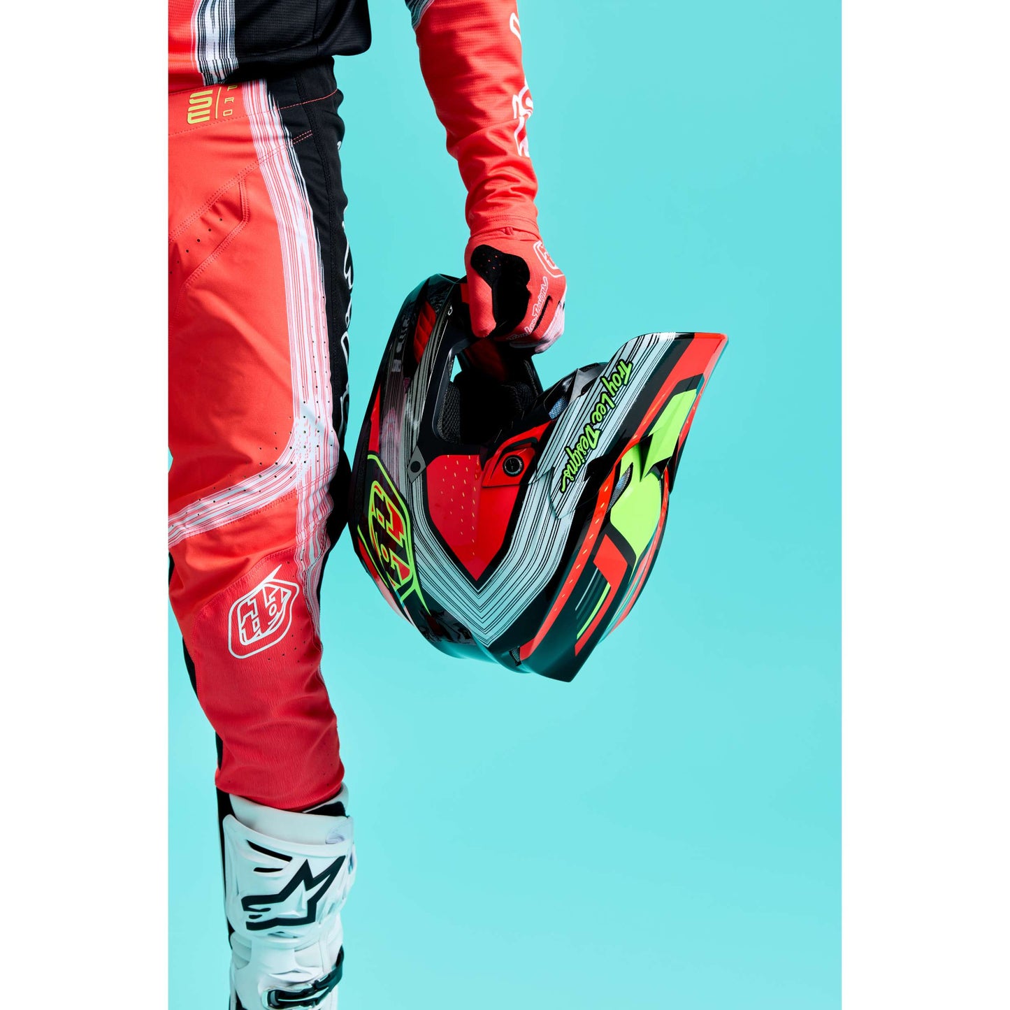 SE5 ECE COMPOSITE HELMET STRIPES BLACK / INFRA RED
