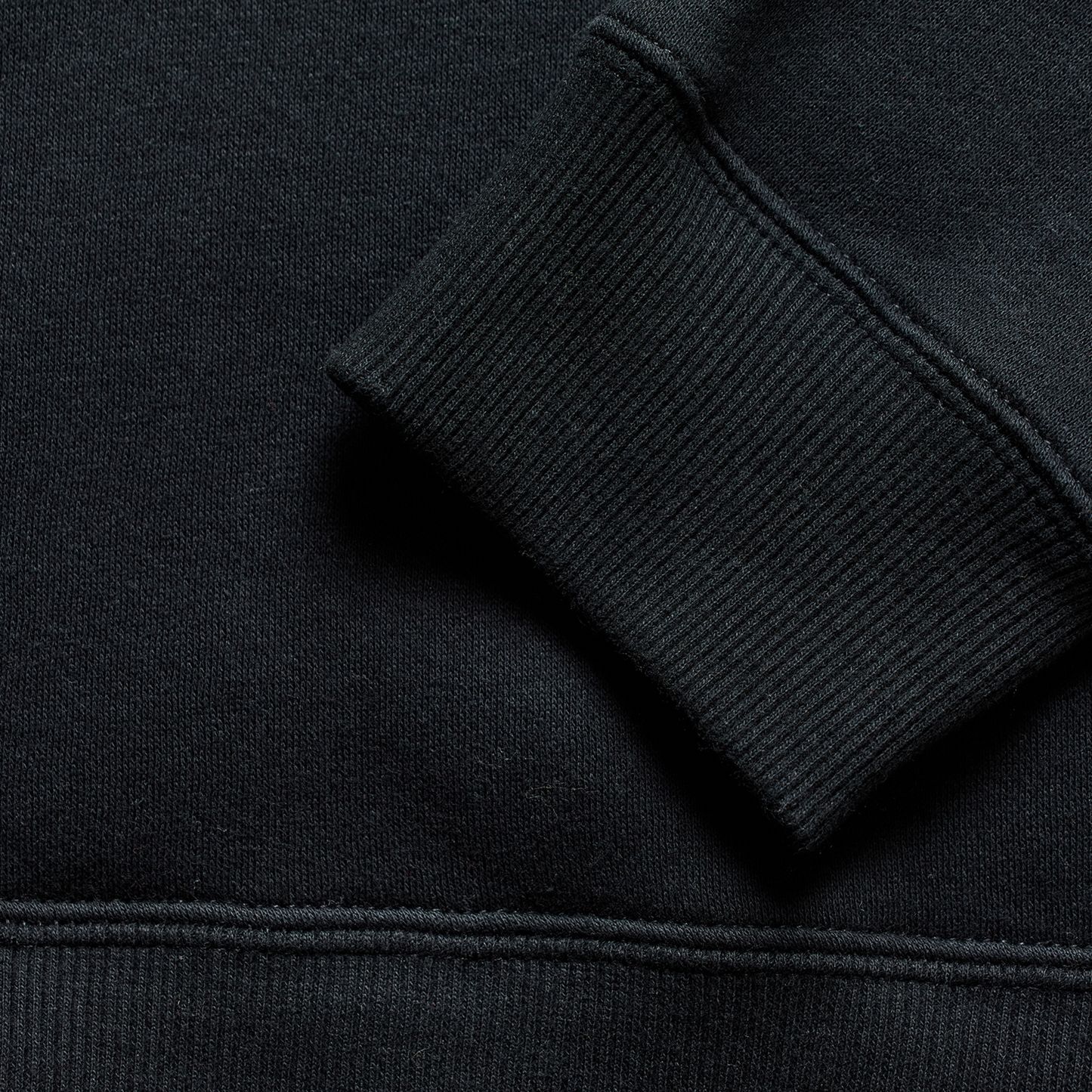 YOUTH PULLOVER BADGE BLACK